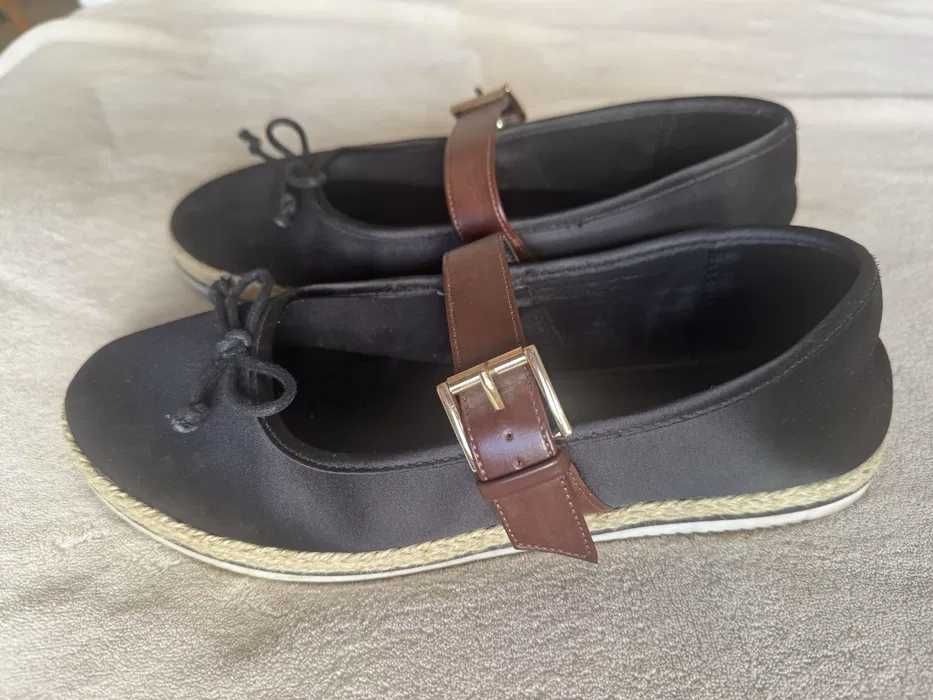 Сатенени балеринки с кожена каишка Next златни с панделка Gioseppo 39