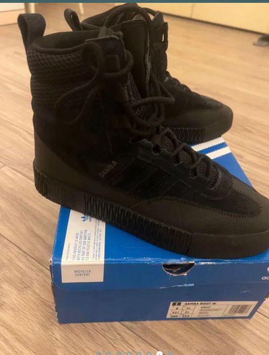Продам кроссовки Adidas SAMBA BOOT W черные  натур замша р 40