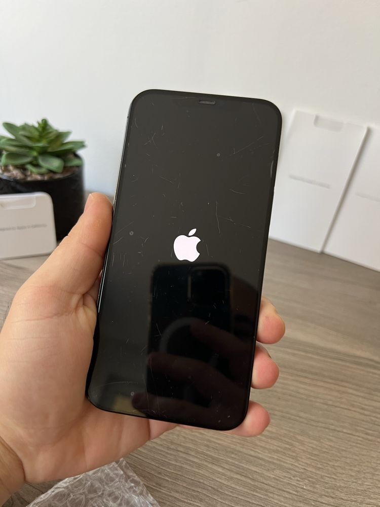 Оригинален дисплей за iPhone 12 PRO MAX, със забележка!