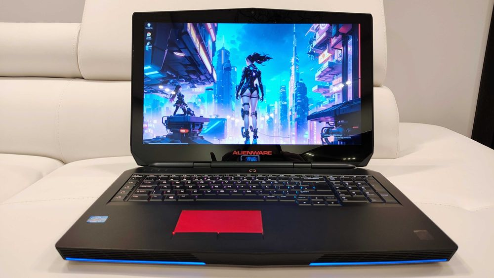 Laptop gaming ALIENWARE, intel core i7, display 17,3 inch touchscreen