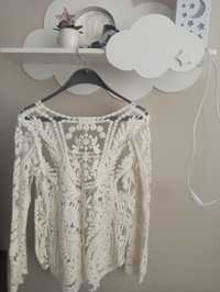 Дамска дантелена блуза в бяло/бежово