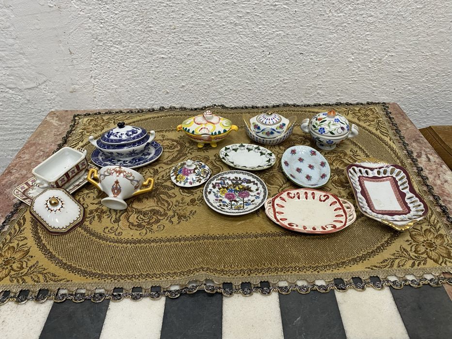 Френски порцеланови супници с маркировка