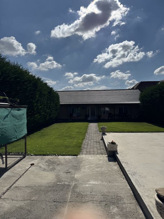 Vand casa in zona Gai