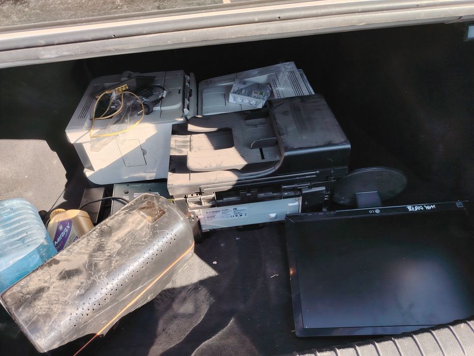 Продам на запчасти принтера