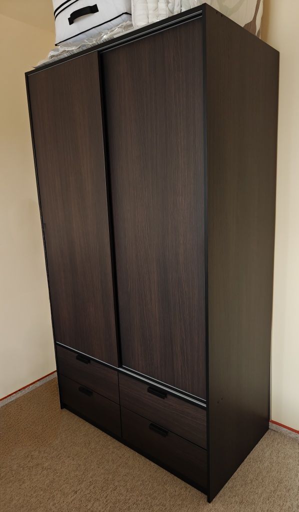 Dulap IKEA - 2 uși glisante + 4 sertare 120x61x202 cm, stare excelentă