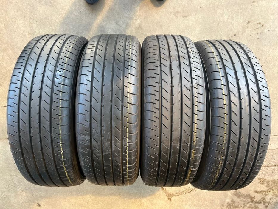 vând 4 anvelope 225/60/18 Yokohama de vară ca noi