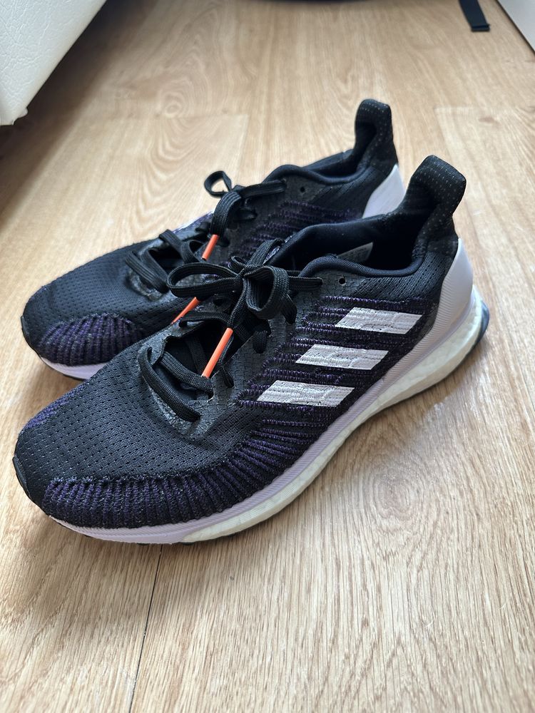 Adidas Solar boost ST