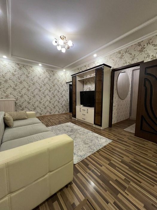 1в2/1/4 Мирзоулугбекский рн,ТТЗ-1,210 школа,Диадора,38 м2,с подвалом