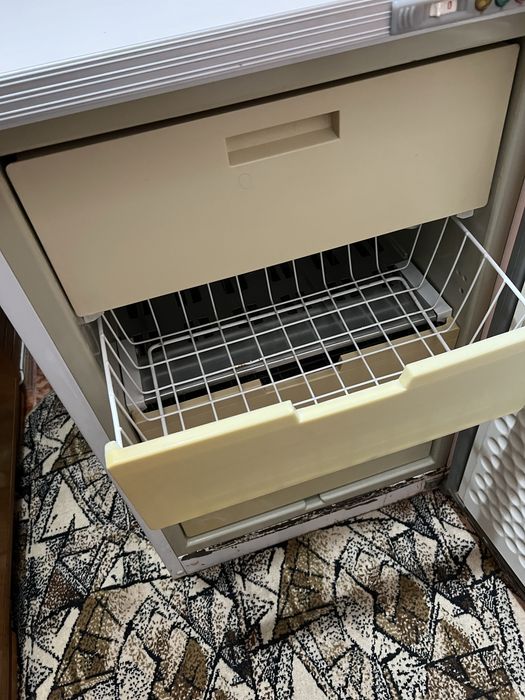 Lada frigorifica artic cu 4 sertare