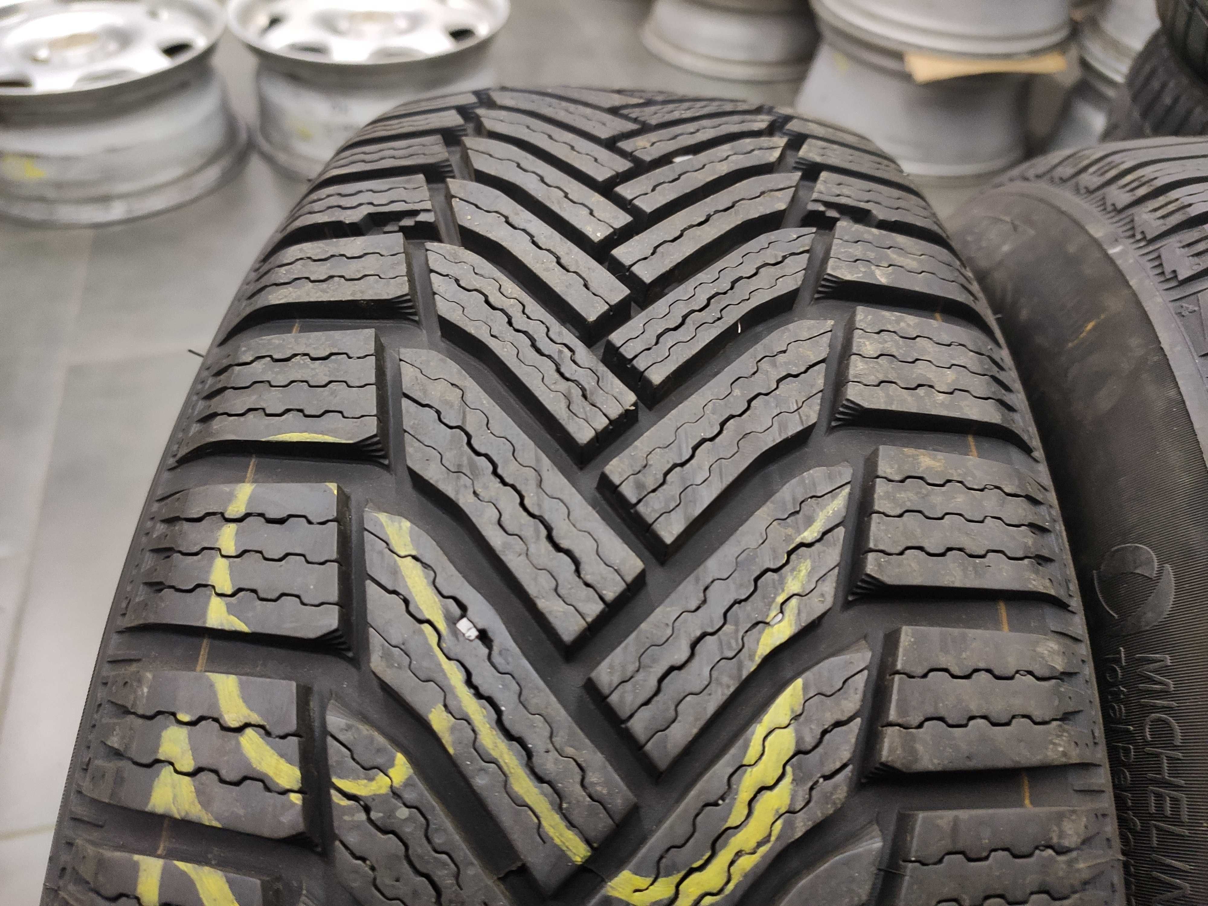 2бр Зимни гуми 205 60 16 - Michelin Alpin 6 - DOT 2023