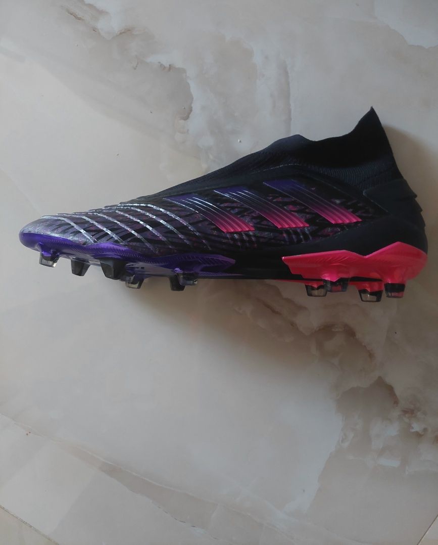 Ghete de fotbal Adidas Predator