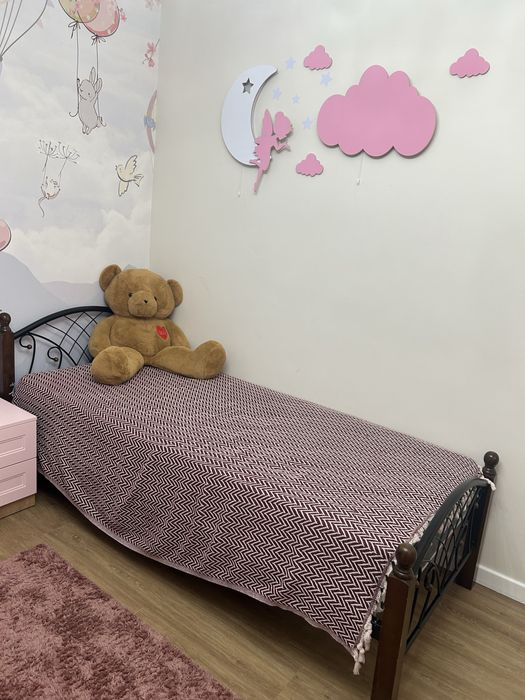 Продам кровать с матрасом