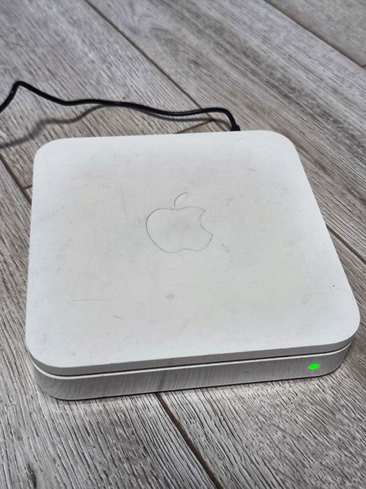 Router Apple AirPort Extreme A1301 - Wi-Fi rapid si stabil