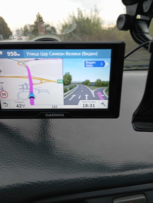 Навигация за автомобил Garmin Drive 61. България и Европа