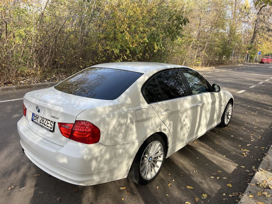 BMW Seria 3 Sedan E90 LCI, Facelift 316i 122 CP 2010