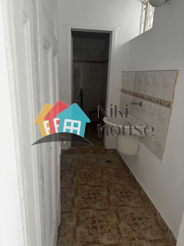Дава се под наем Офис в Варна, Галата - 230 кв.м за 1300 € - Снимка #7