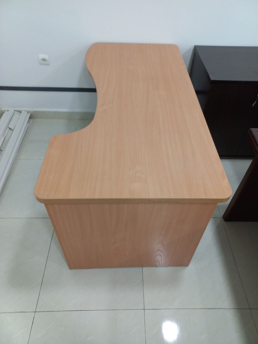 Ofis stoli sotiladi