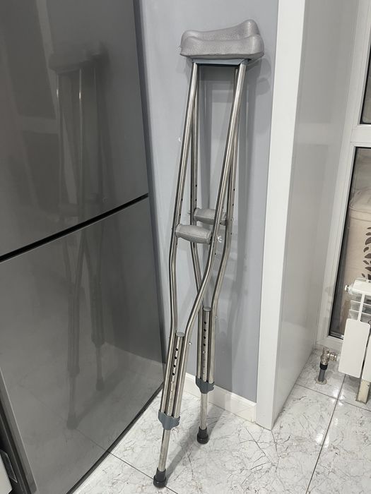 Костыли подмышечные