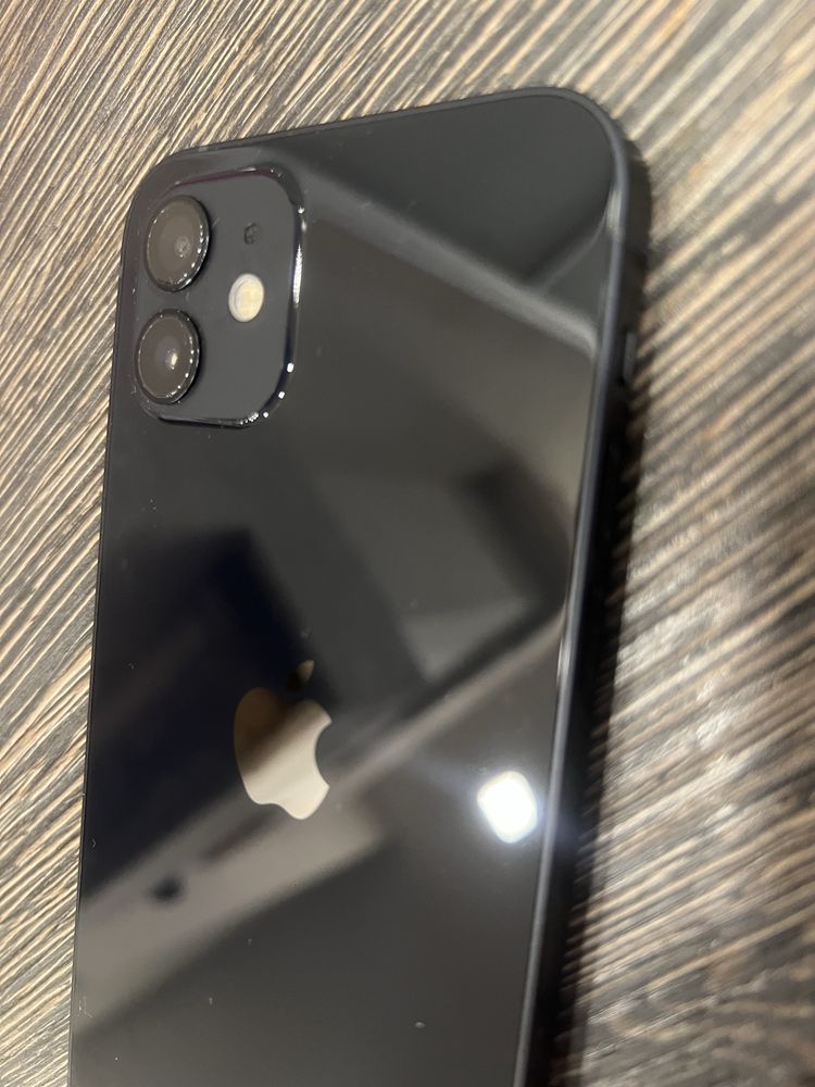 iPhone 12 отлично състояние