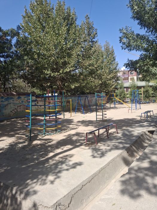 2xonali kvartira arendaga beriladi (oilaga)