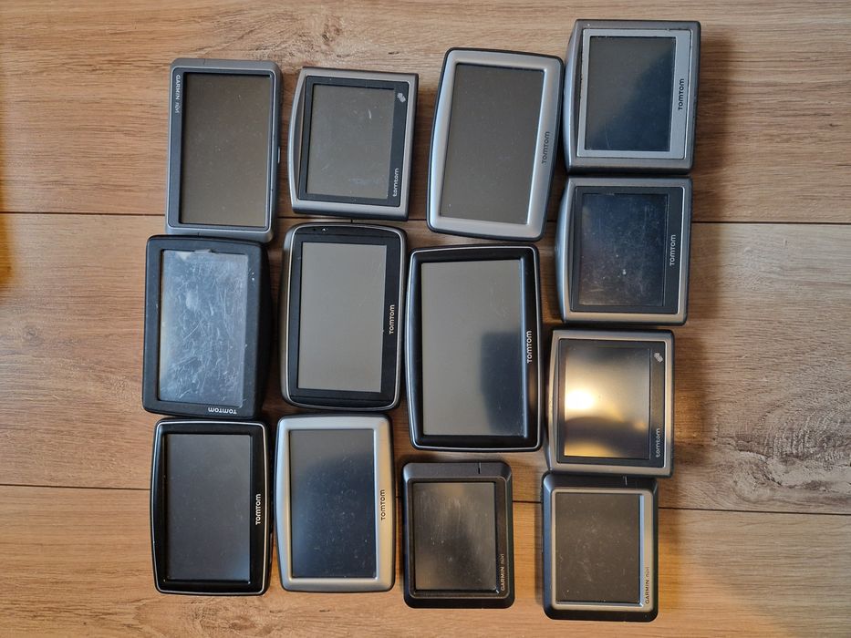 Vand lot GPS - Garmin si Tomtom