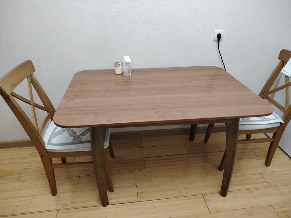 Продам стол в хорошем состоянии