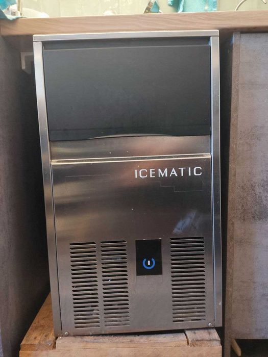 льдогенератор Icematic C38 WX, Италия, 38 кг/сутки, год 2023