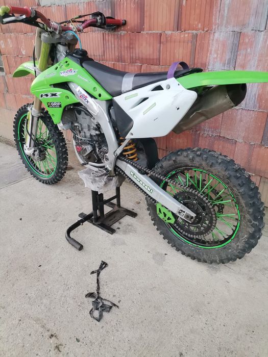 Kawasaki kxf 450cc an 2008 motor refăcut 64 ore în creștere