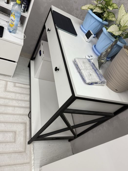 Продам тумбочку.