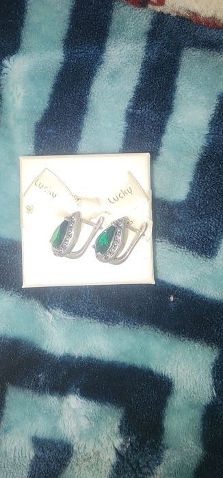 Продаётся серебряный женская Серьги проба 925