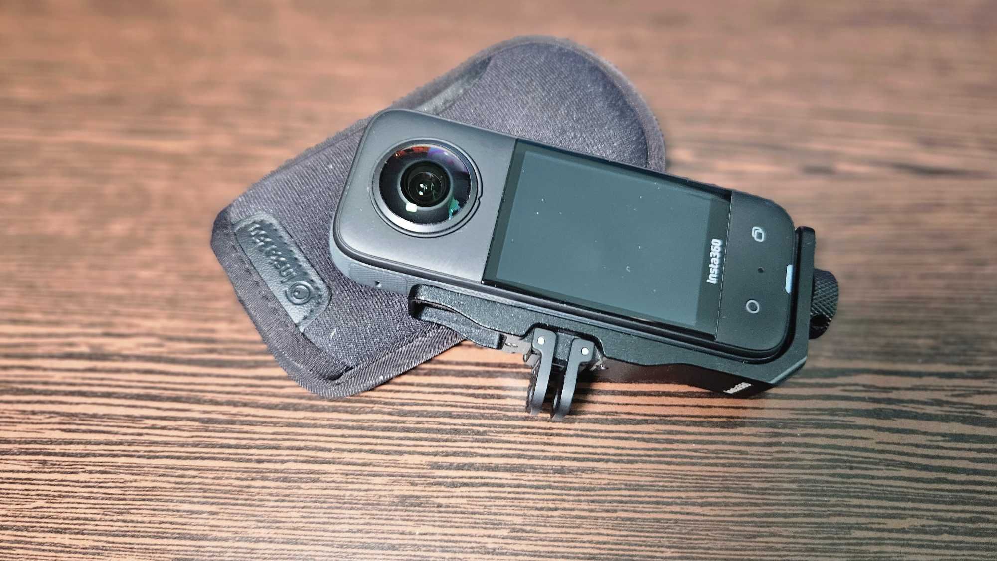 Camera Video Insta360 One X3 + Accesorii