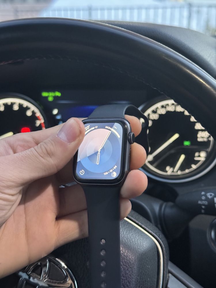 Продам или обменяю Apple watch SE 44mm