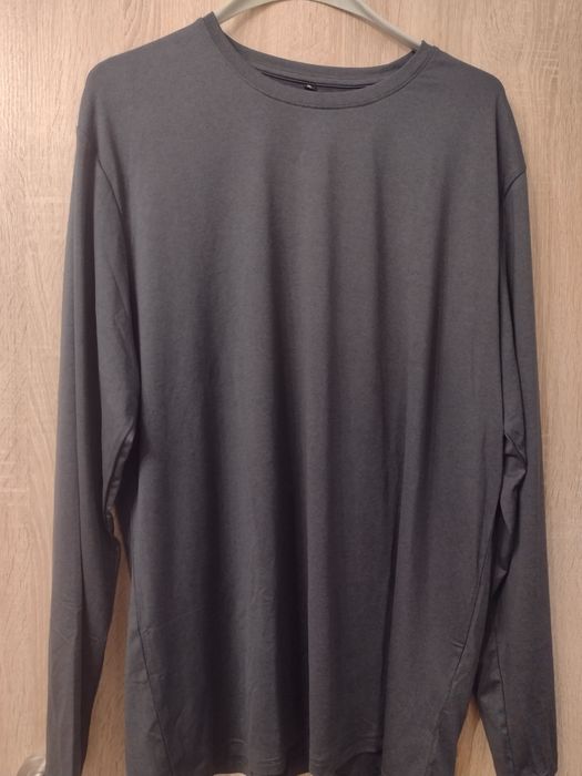 Тънка, ластична мъжка блуза!