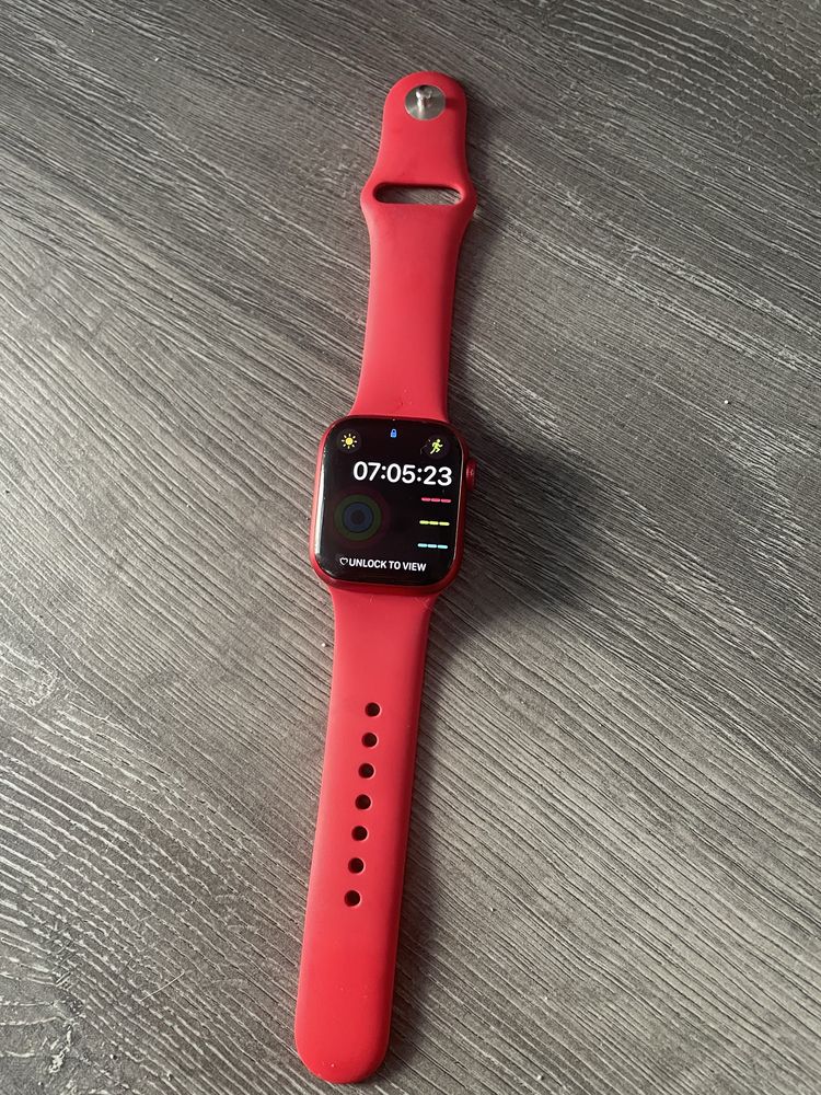 Apple Watch 8  41mm RED Sport Band