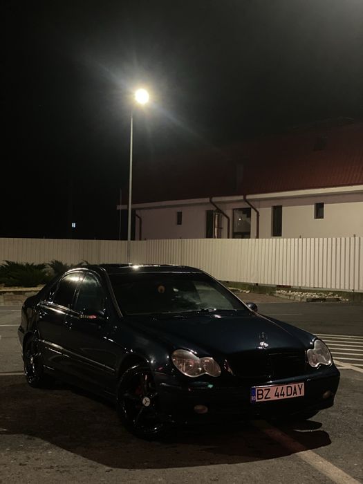 Vând/schimb  mercedes c 180 2000 benzina si gaz