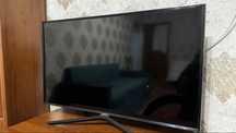 Samsung 43” UE43N5500AU – телевизор на запчасти (трещина экрана)