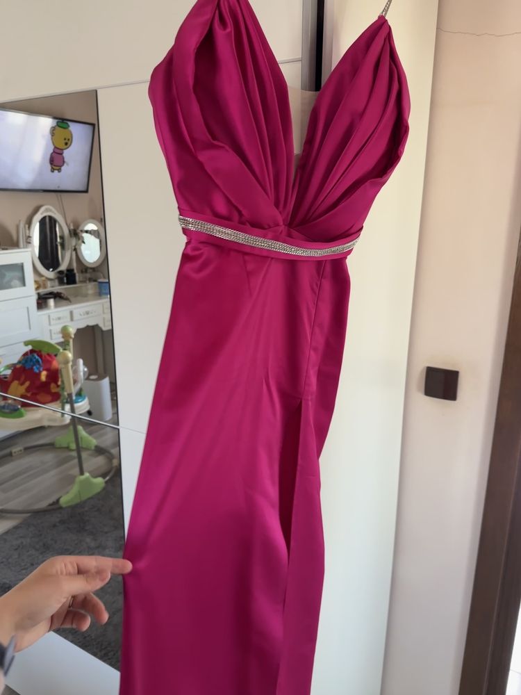 Rochie de ocazie fucsia