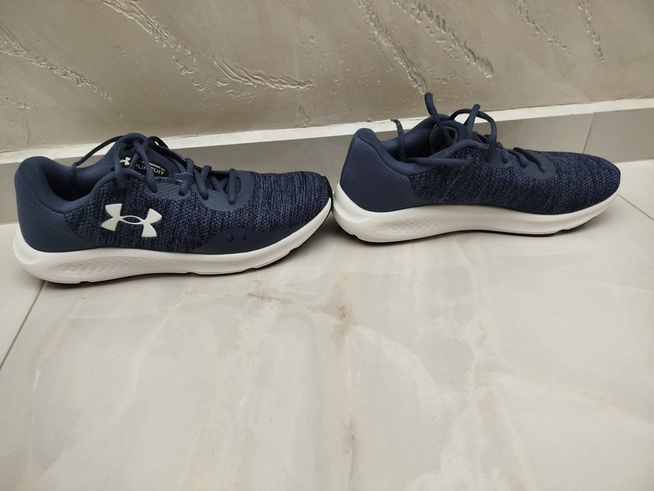 Маратонките Under Armour