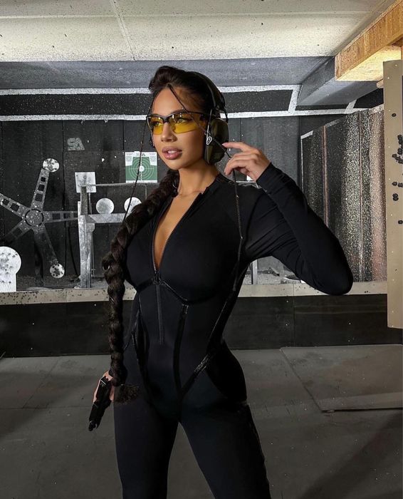 Salopete Elegante cu Croială Modelatoare – Fesieri Ridicați, Definire