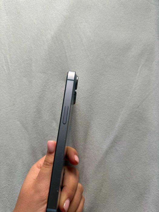 Продавам iPhone 14