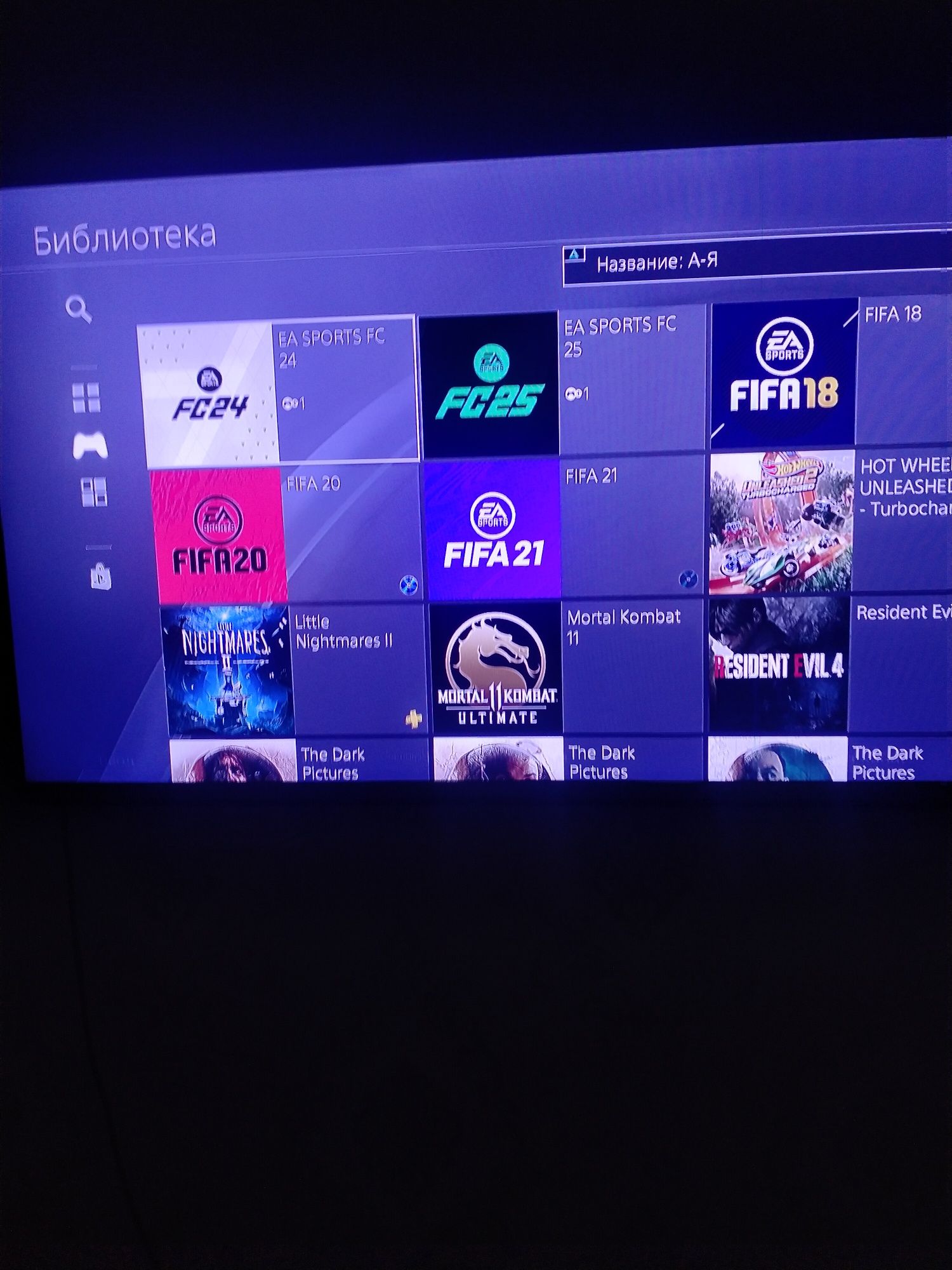 Продаю Ps 4 pro в идеальном состоянии мало пользовался