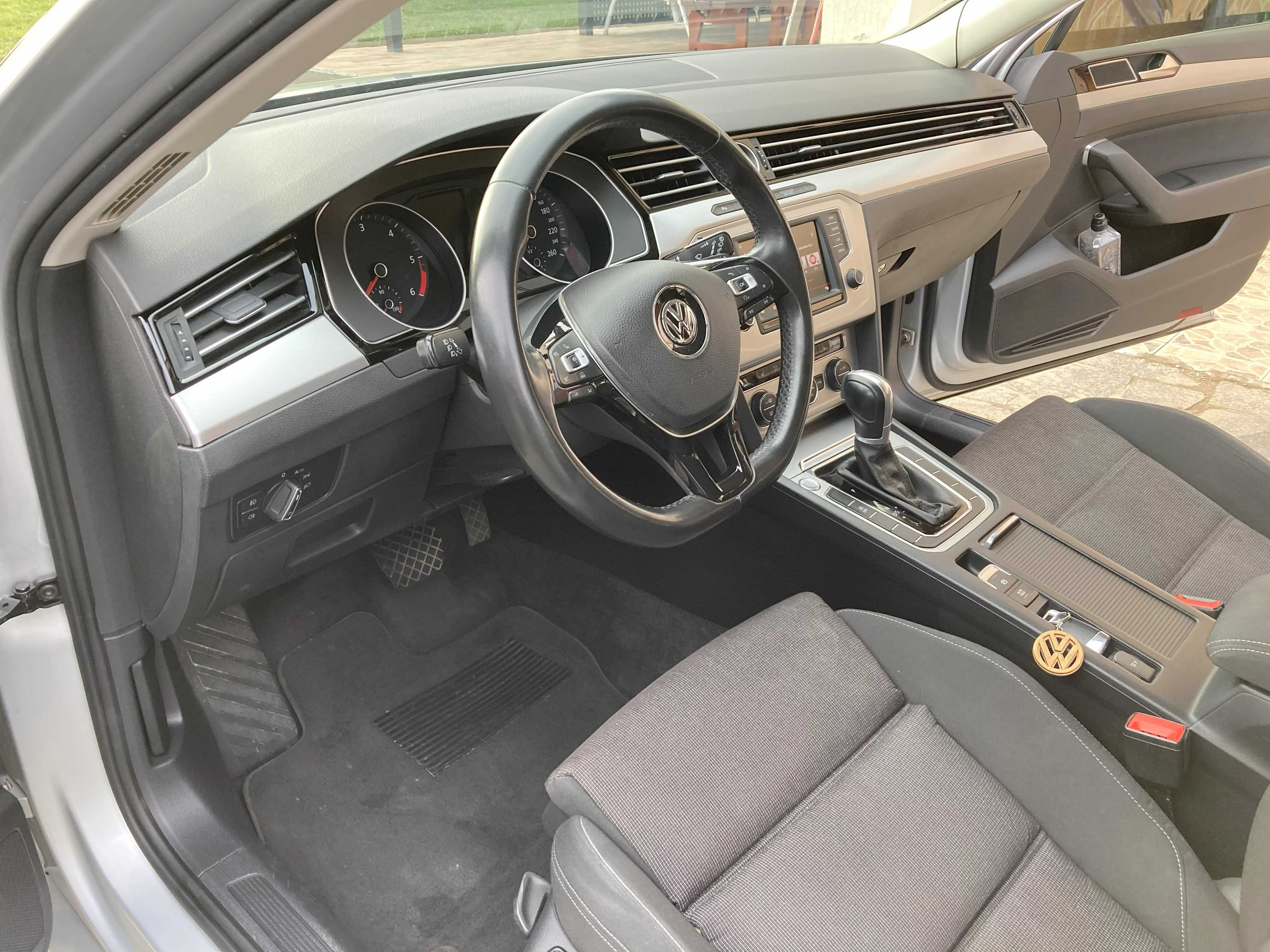 Vw Passat variant  B8 2.0 TDI,DSG, LED, camera