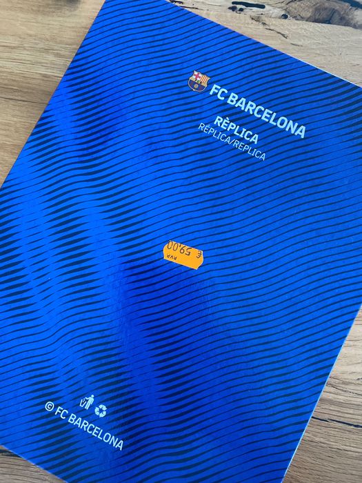 Оригинален детски екип на ФК Барселона, р-р 2 г.