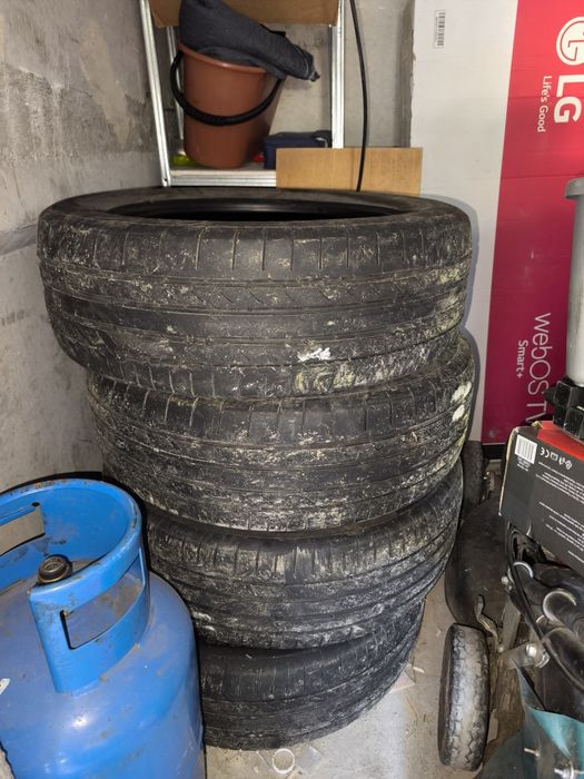 Continental  225/60/R18 летни