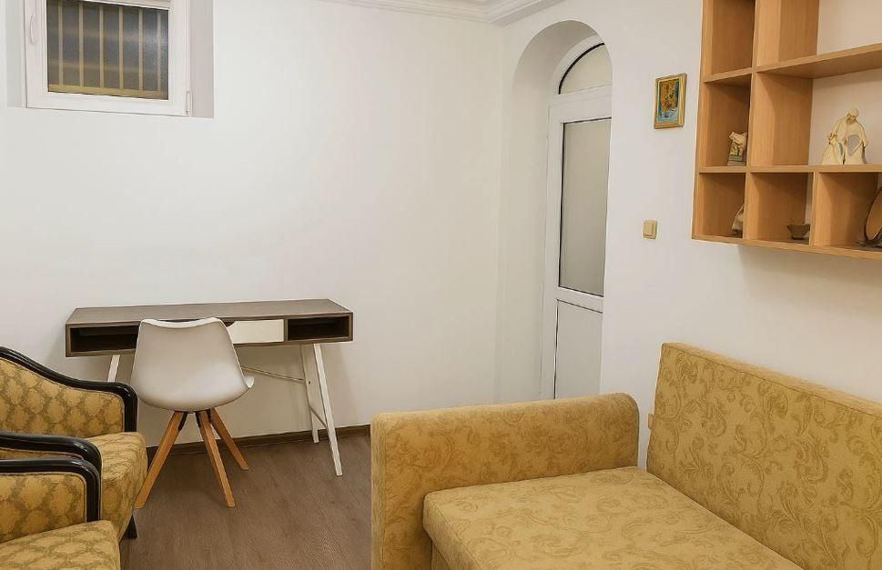 Двустаен апартамент в района на Център !