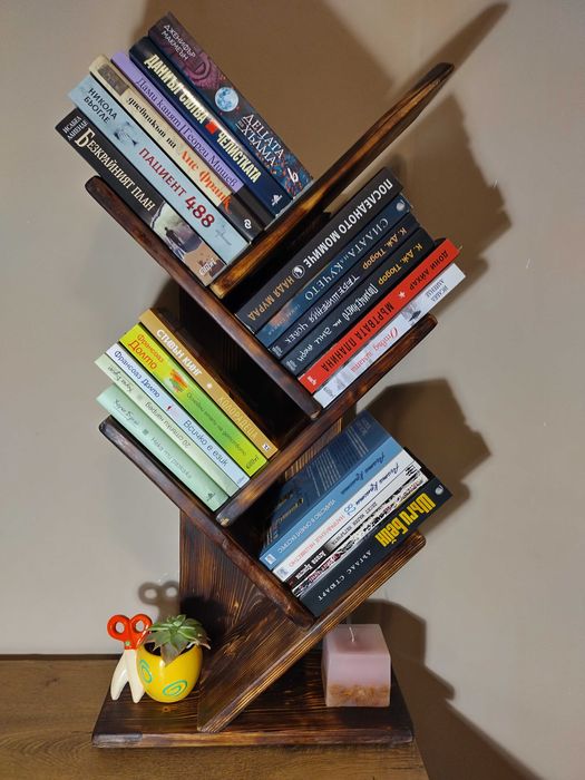 Етажерка за книги от дърво