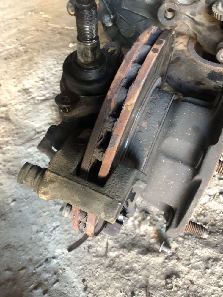 Vand piese ford tranzit 2008 2.4 140 cp