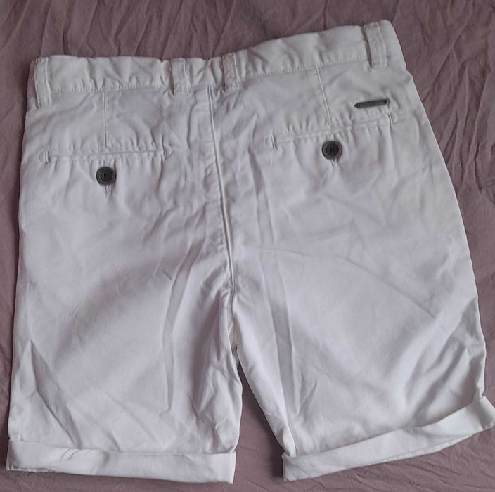 Продавам детски къси пантолонки"zara"