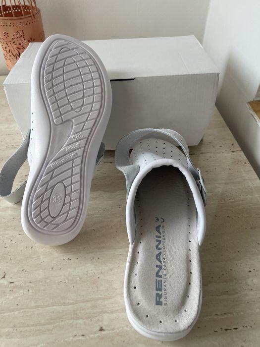 Papuci din piele