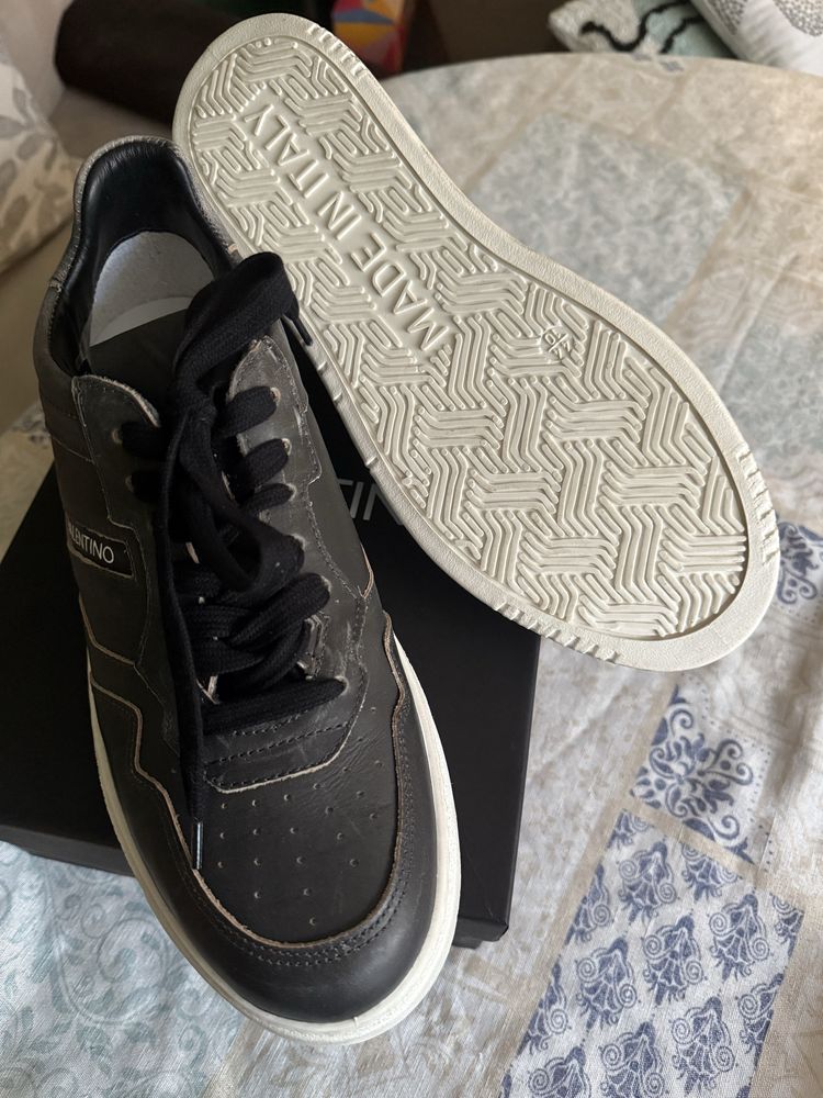 Мъжки обувки Valentino